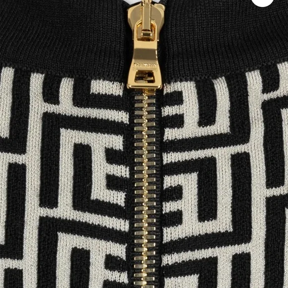 Dresses - Picture 4 of 4